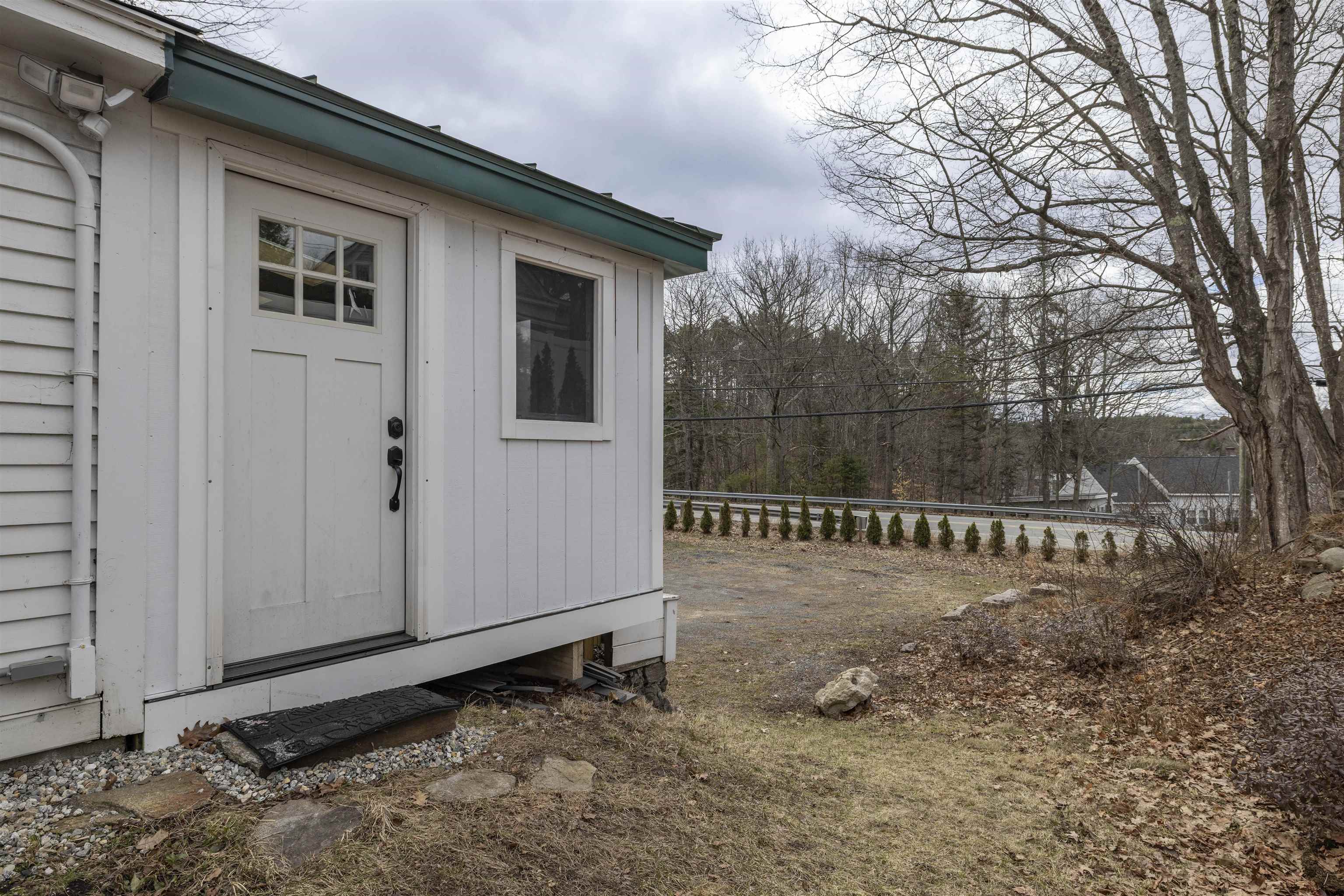 1042 Main Street Sunapee, NH 03782 - Photo 17 of 21