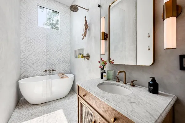 $8,500 | 1008 Albion Avenue Northeast, Atlanta, GA 30307