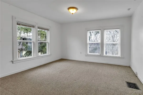 $2,300 | 575 Upper Auburn Avenue, Buffalo, NY 14222