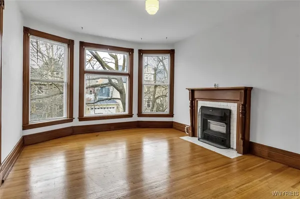 $2,300 | 575 Upper Auburn Avenue, Buffalo, NY 14222