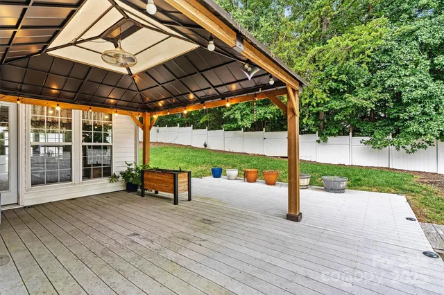 $465,000 | 6859 Lakecrest Court, Denver, NC 28037