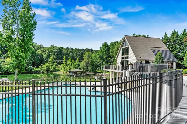 $465,000 | 6859 Lakecrest Court, Denver, NC 28037