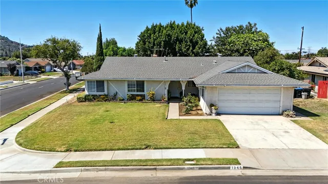 a view of house and outdoor space