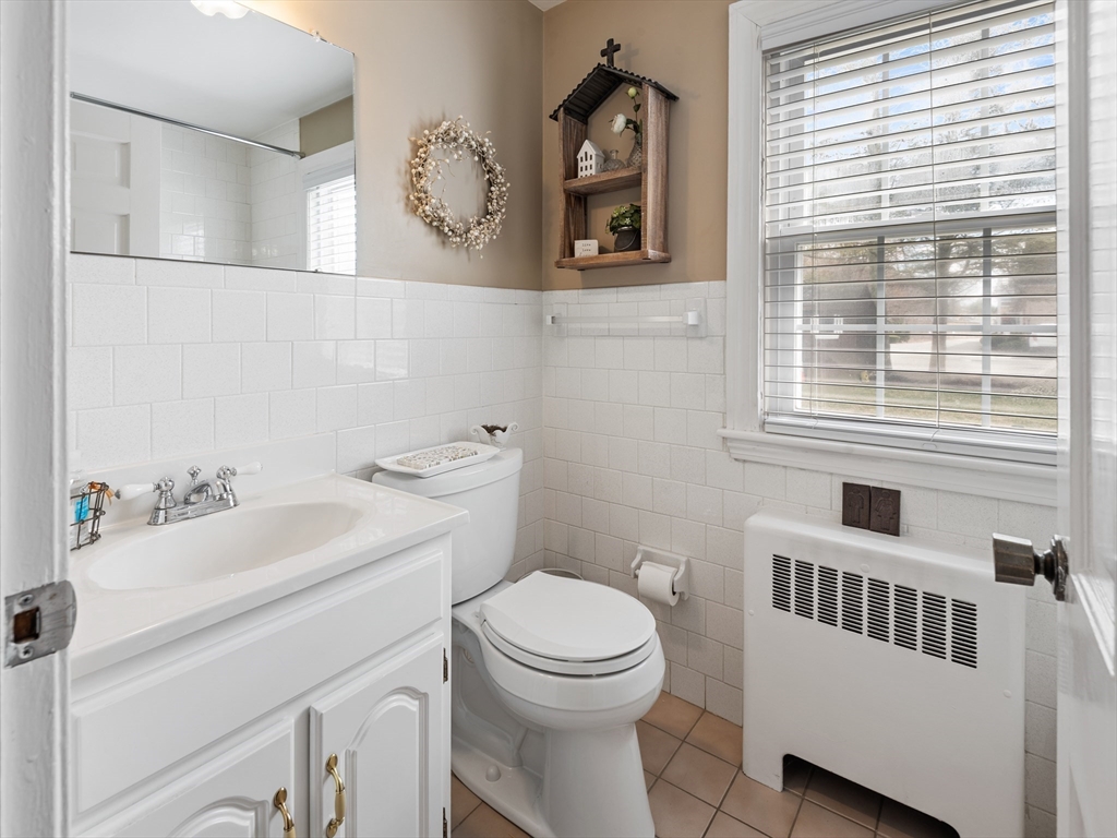 805 Farm Road Marlborough, MA 01752 - Photo 19 of 42 Gallery Image 19