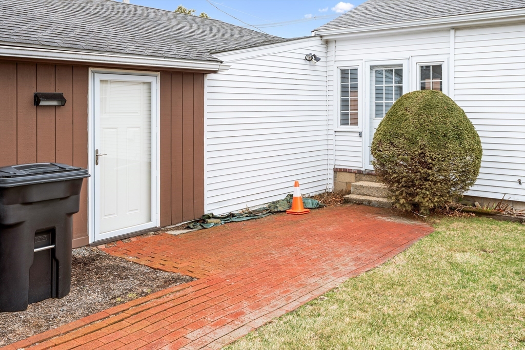 805 Farm Road Marlborough, MA 01752 - Photo 29 of 42 Gallery Image 29