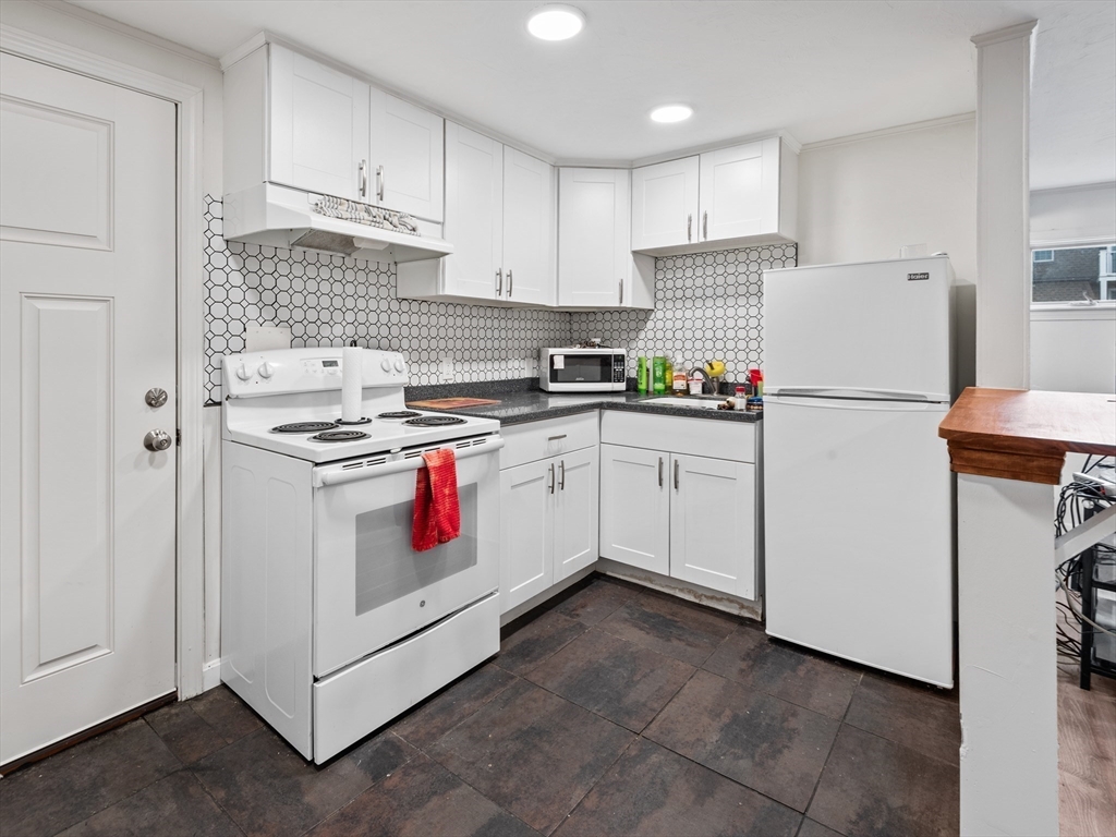 805 Farm Road Marlborough, MA 01752 - Photo 33 of 42 Gallery Image 33