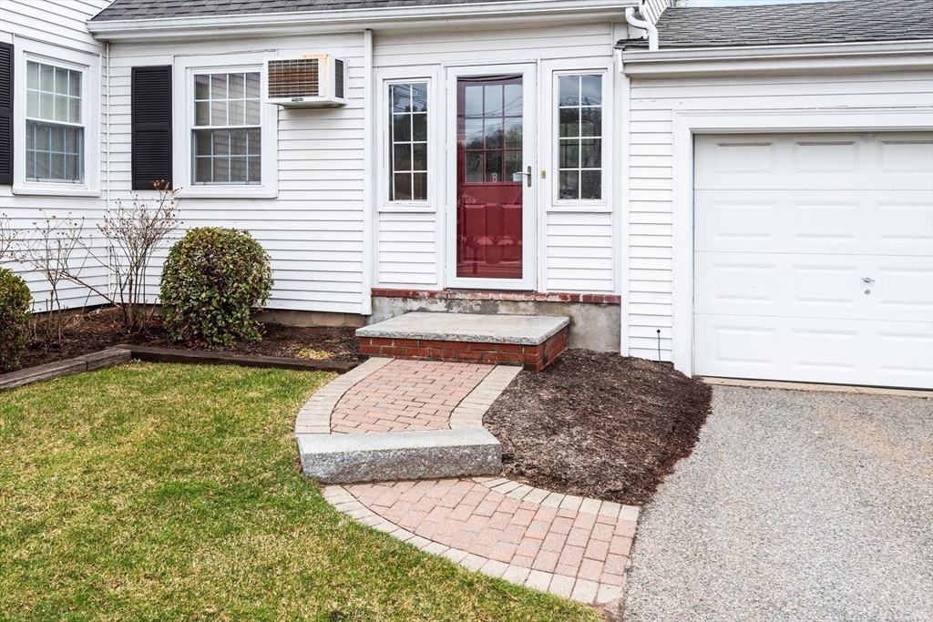 805 Farm Road Marlborough, MA 01752 - Photo 5 of 42 Gallery Image 5