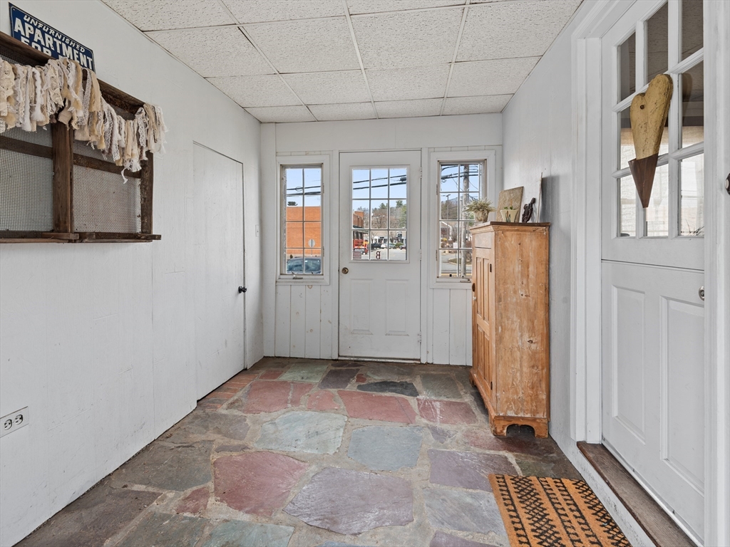 805 Farm Road Marlborough, MA 01752 - Photo 6 of 42 Gallery Image 6