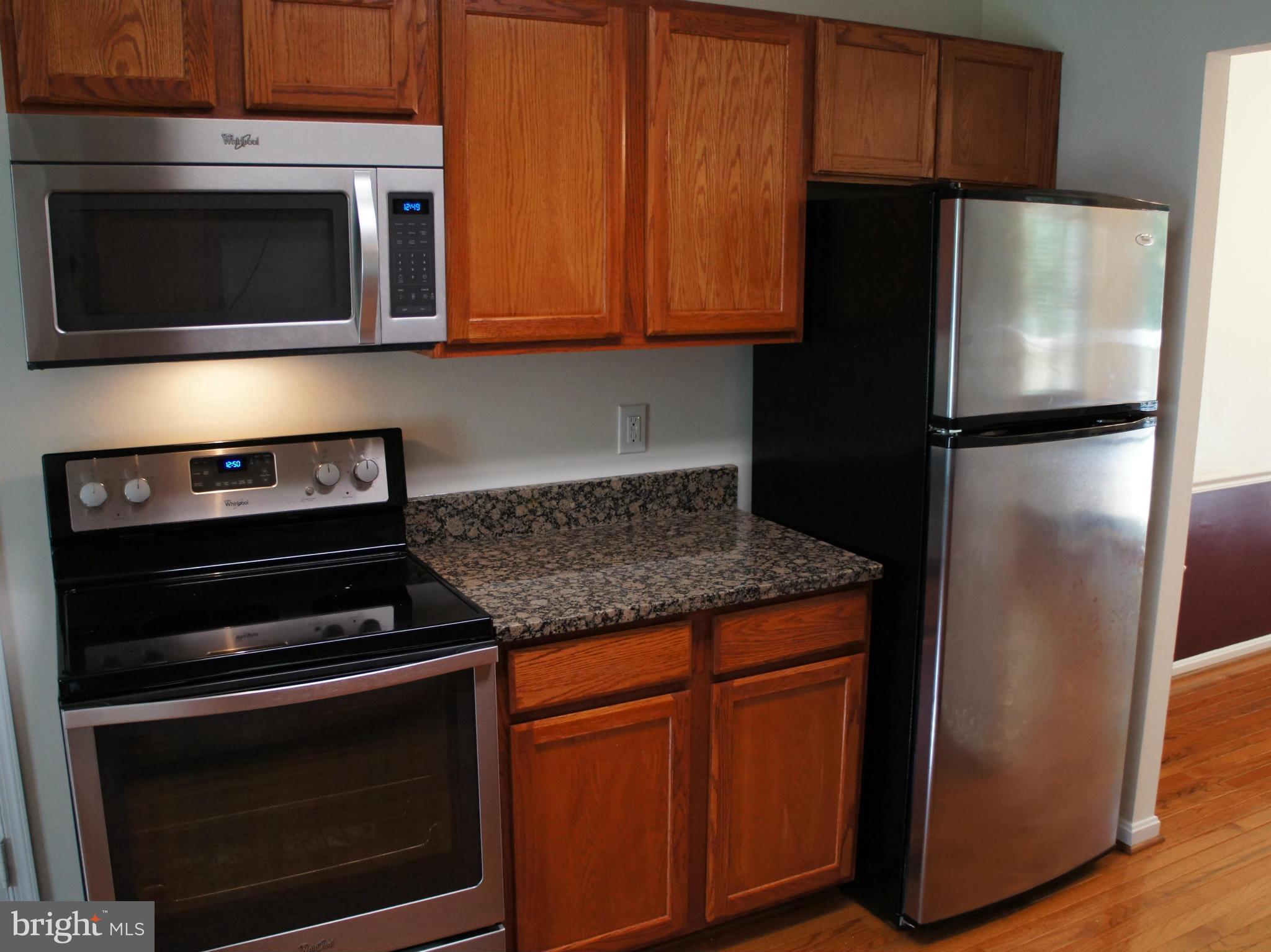 7912 Laural Valley Way Springfield, VA 22153 - Photo 5 of 30 Kitchen