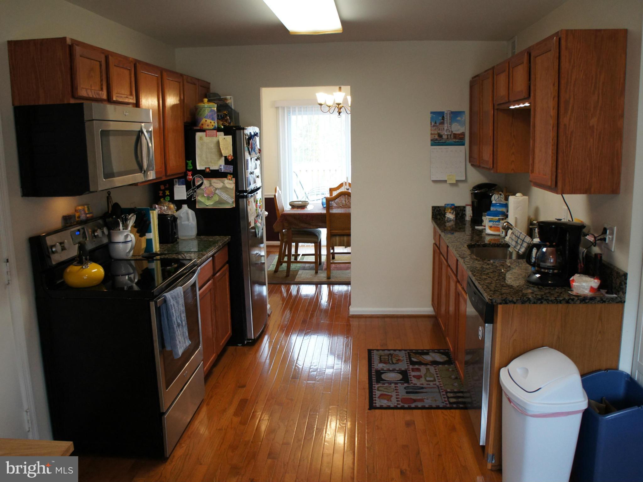 7912 Laural Valley Way Springfield, VA 22153 - Photo 7 of 30 Kitchen