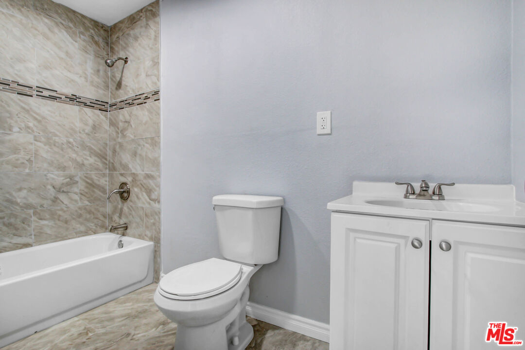 18217 Bohnert Avenue Rialto, CA 92377 - Photo 11 of 13 Gallery Image 11