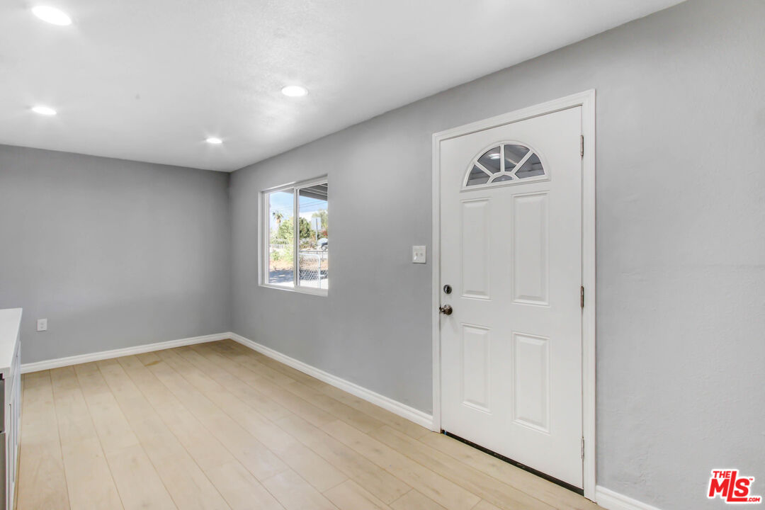 18217 Bohnert Avenue Rialto, CA 92377 - Photo 4 of 13 Gallery Image 4