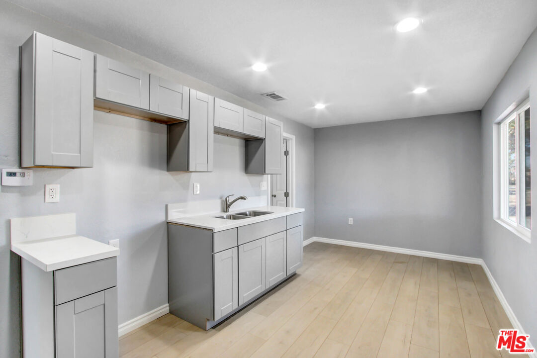 18217 Bohnert Avenue Rialto, CA 92377 - Photo 5 of 13 Gallery Image 5