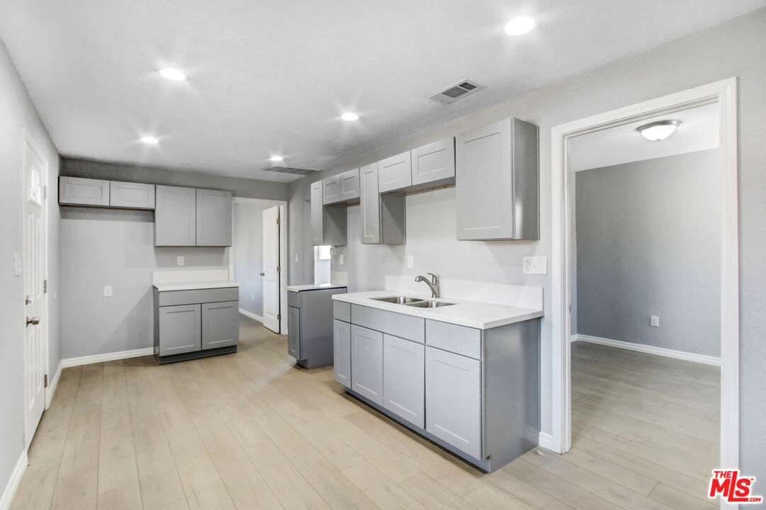 18217 Bohnert Avenue Rialto, CA 92377 - Photo 6 of 13 Gallery Image 6