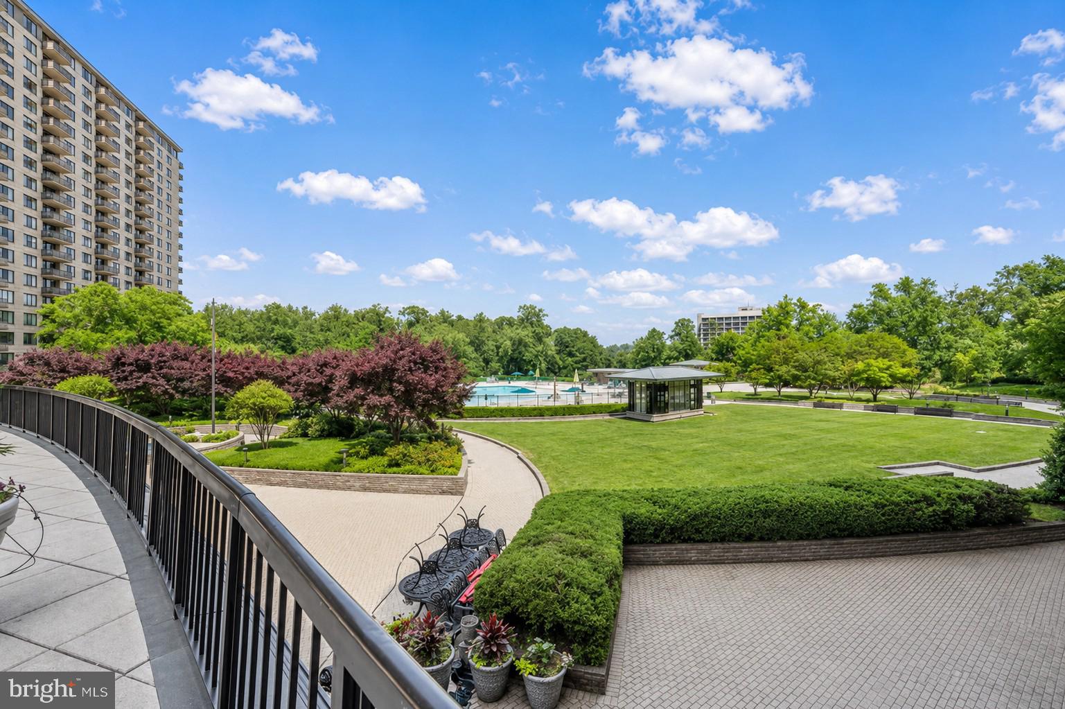 5225 Pooks Hill Road, Unit 1814S Bethesda, MD 20814 - Photo 6 of 7