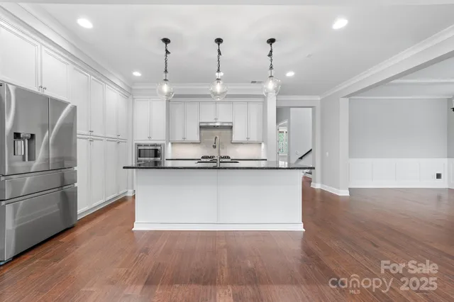 $1,249,000 | 15905 Robbins Green Drive, Cornelius, NC 28031