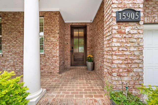 $1,249,000 | 15905 Robbins Green Drive, Cornelius, NC 28031