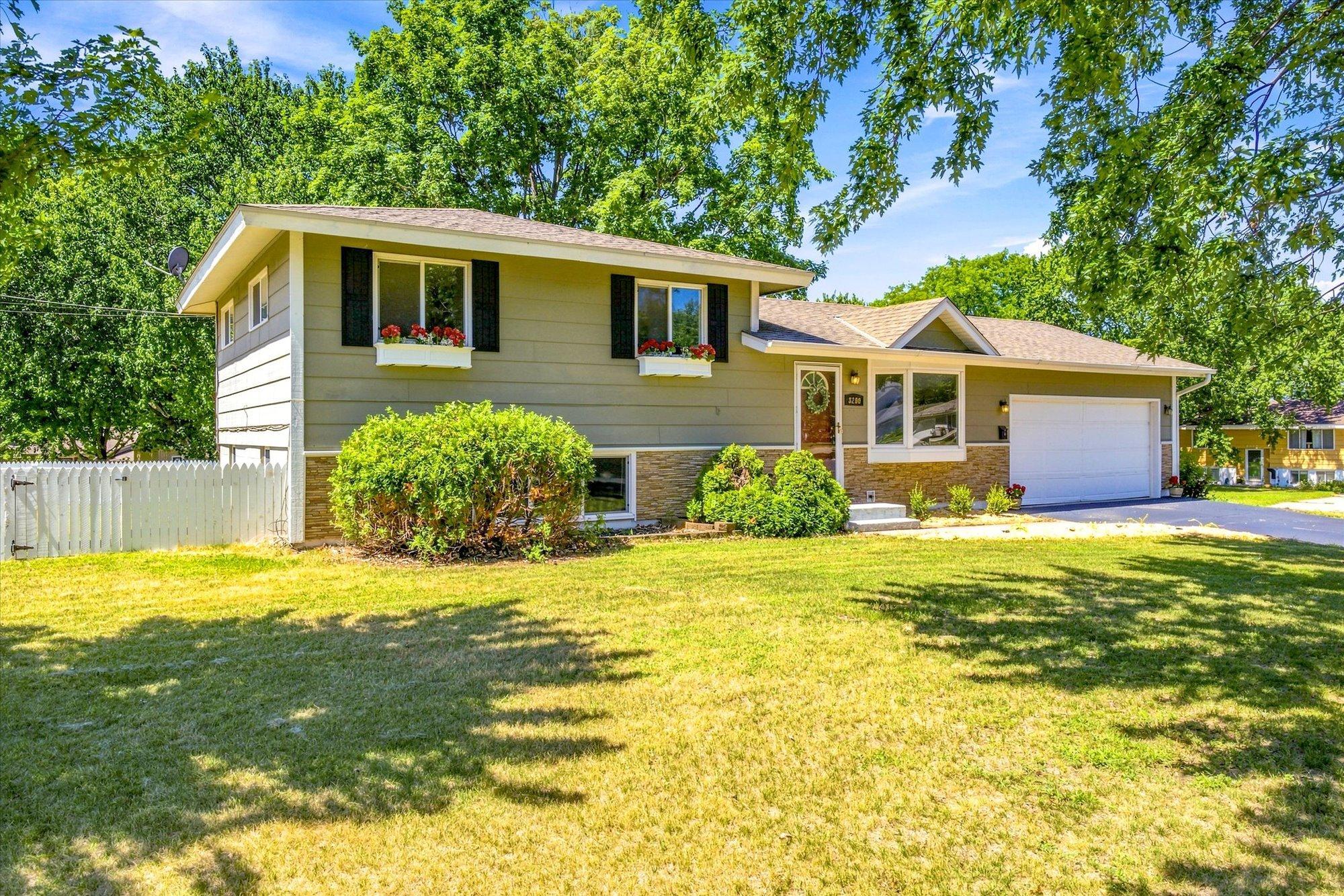 8200 Goodrich Road Bloomington, MN 55437 - Photo 1 of 40 Gallery Image 1