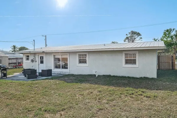 $3,500 | 2831 Northeast Savannah Road, Jensen Beach, FL 34957