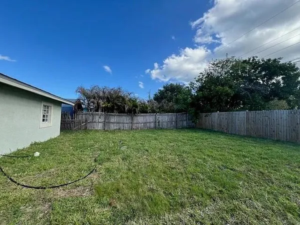 $3,500 | 2831 Northeast Savannah Road, Jensen Beach, FL 34957
