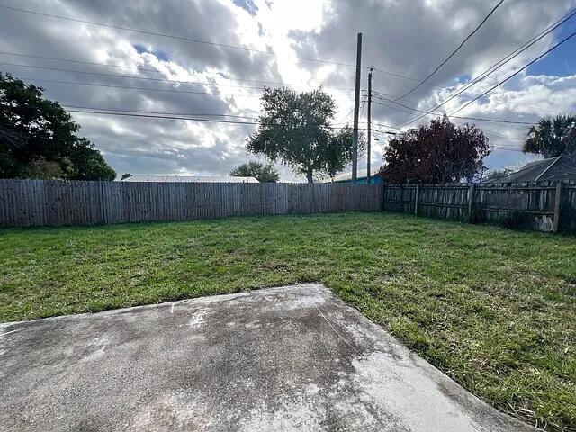 2831 Northeast Savannah Road Jensen Beach, FL 34957 - Photo 14 of 17 Backyard