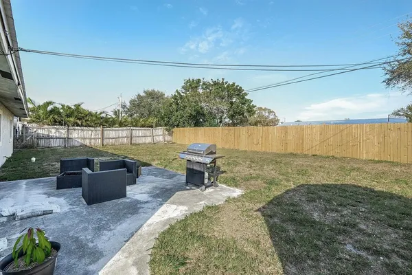 $3,500 | 2831 Northeast Savannah Road, Jensen Beach, FL 34957