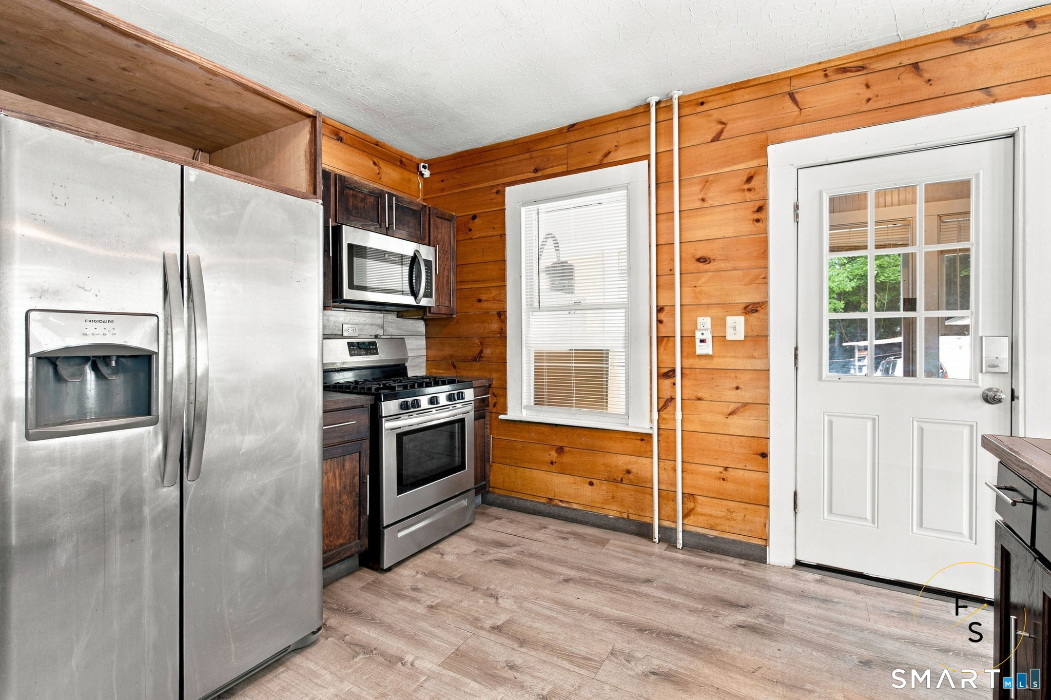 315 Frost Road Waterbury, CT 06705 - Photo 13 of 29 Gallery Image 13