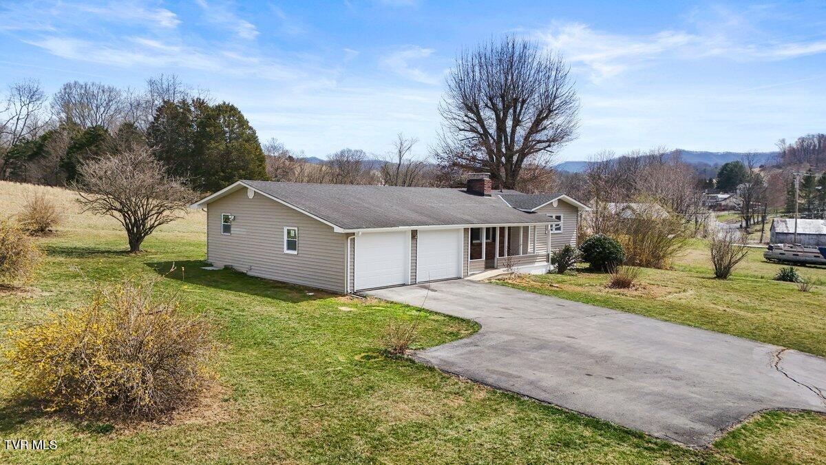 767 Powder Branch Road Elizabethton, TN 37643 - Photo 34 of 36 DJI_20250319140543_0736_D