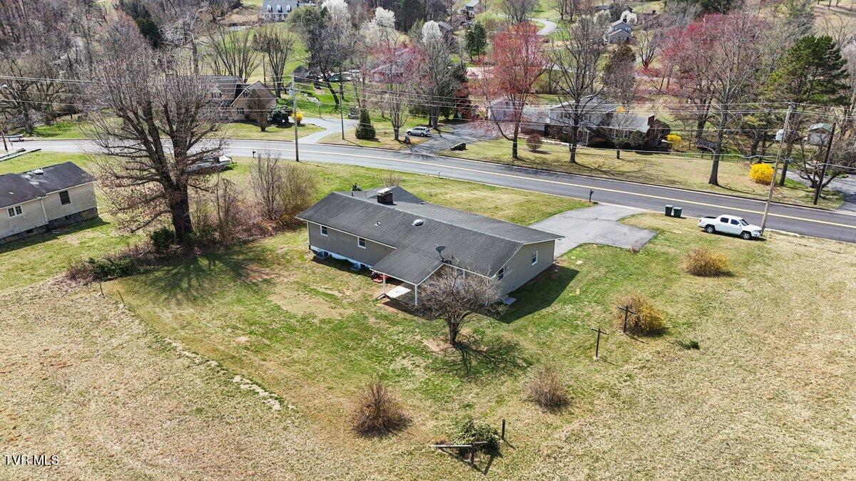 767 Powder Branch Road Elizabethton, TN 37643 - Photo 36 of 36 DJI_20250319140630_0742_D