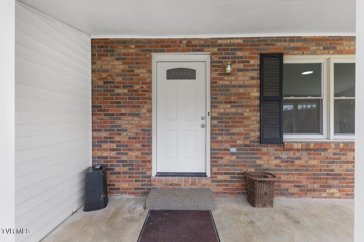 767 Powder Branch Road Elizabethton, TN 37643 - Photo 4 of 36 128A4617