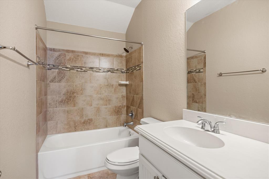 1813 Pioneer Road Granbury, TX 76049 - Photo 16 of 27