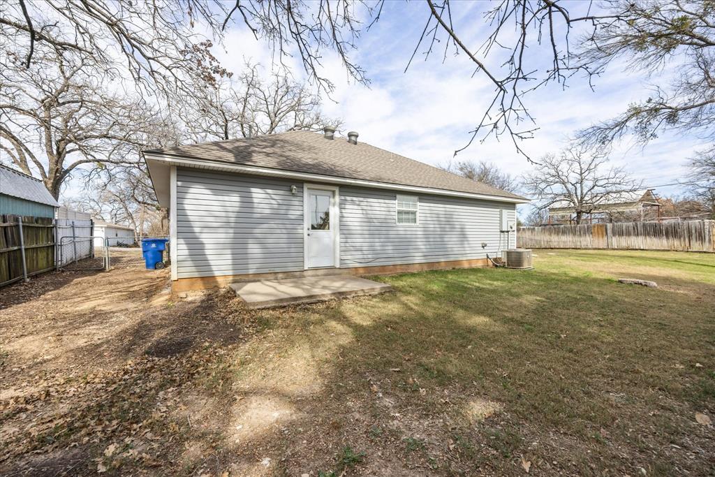 1813 Pioneer Road Granbury, TX 76049 - Photo 25 of 27