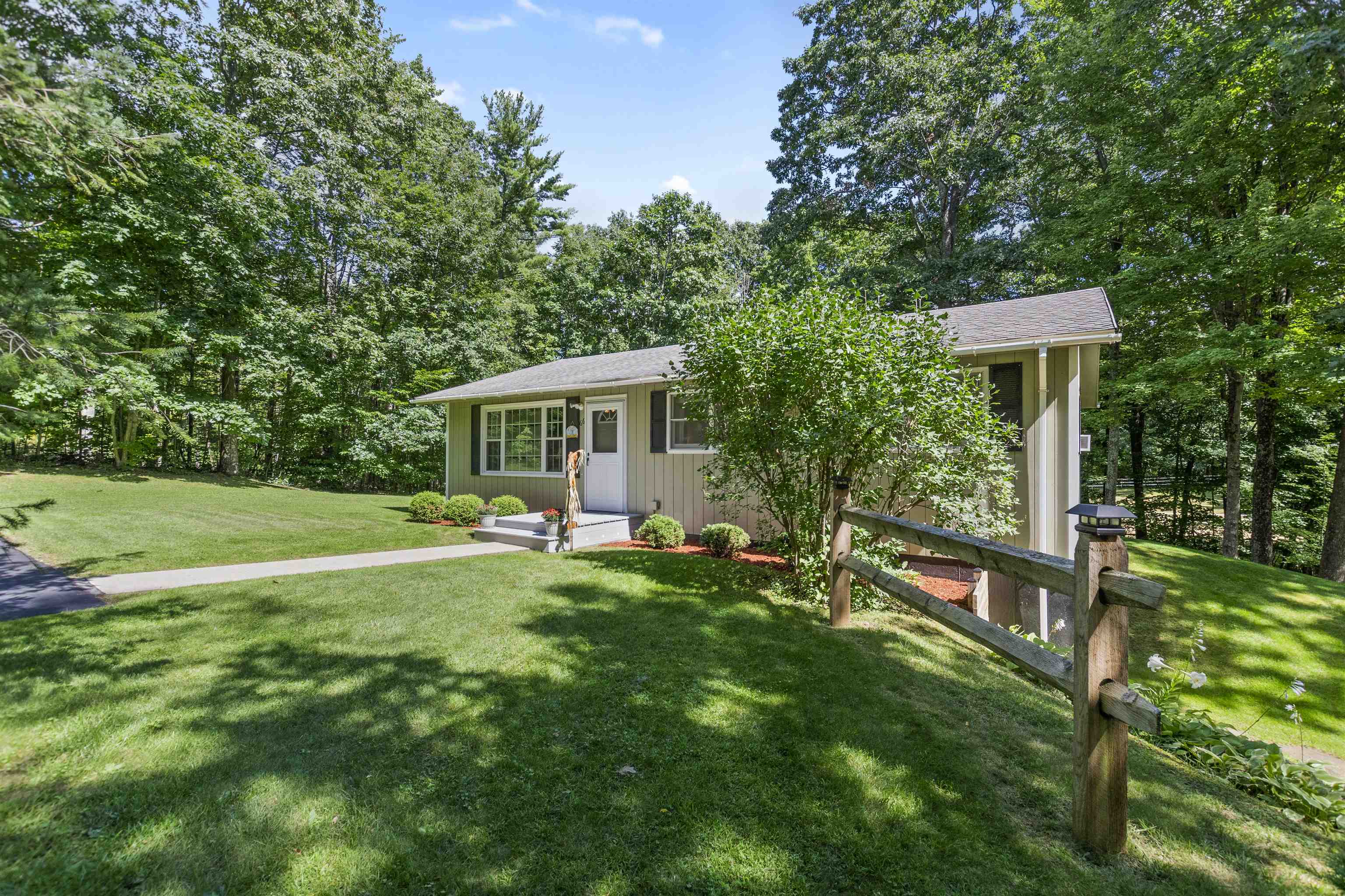 66 Pace Road Pownal, VT 05201 - Photo 3 of 40