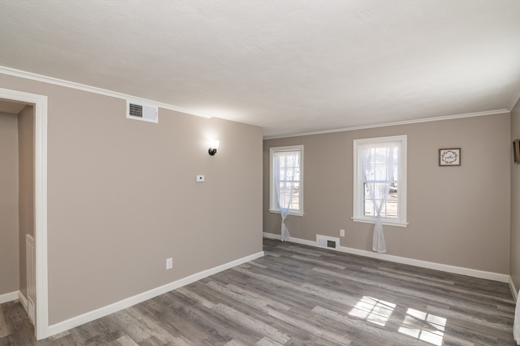 115 West Allen Ridge Road Springfield, MA 01118 - Photo 9 of 30 Gallery Image 9