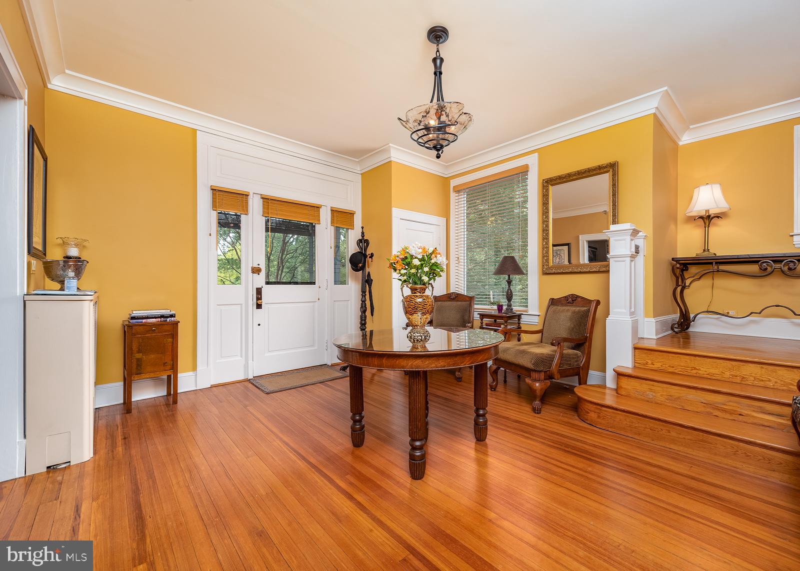 5719 Ridgedale Road Baltimore, MD 21209 - Photo 7 of 35 Charming and Welcoming