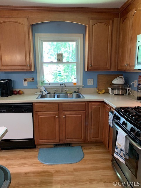 300 Chasnell Road North Chesterfield, VA 23236 - Photo 9 of 25 Kitchen with view towards sink.