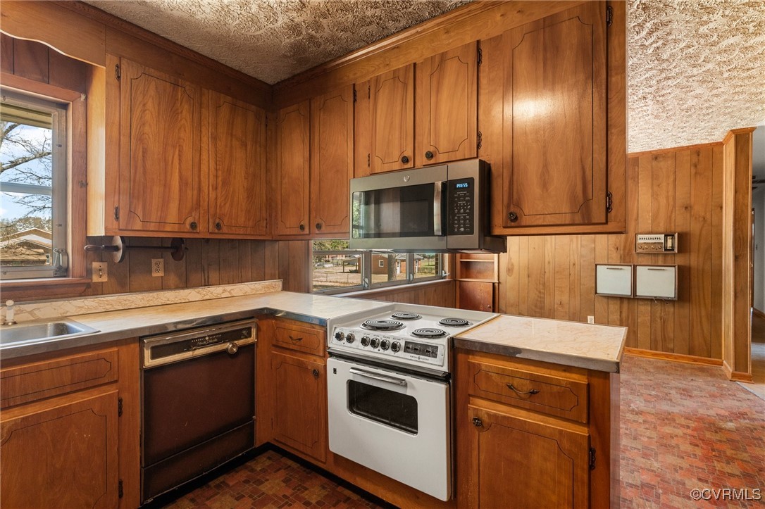 518 Bermuda Hundred Road Chester, VA 23836 - Photo 12 of 30