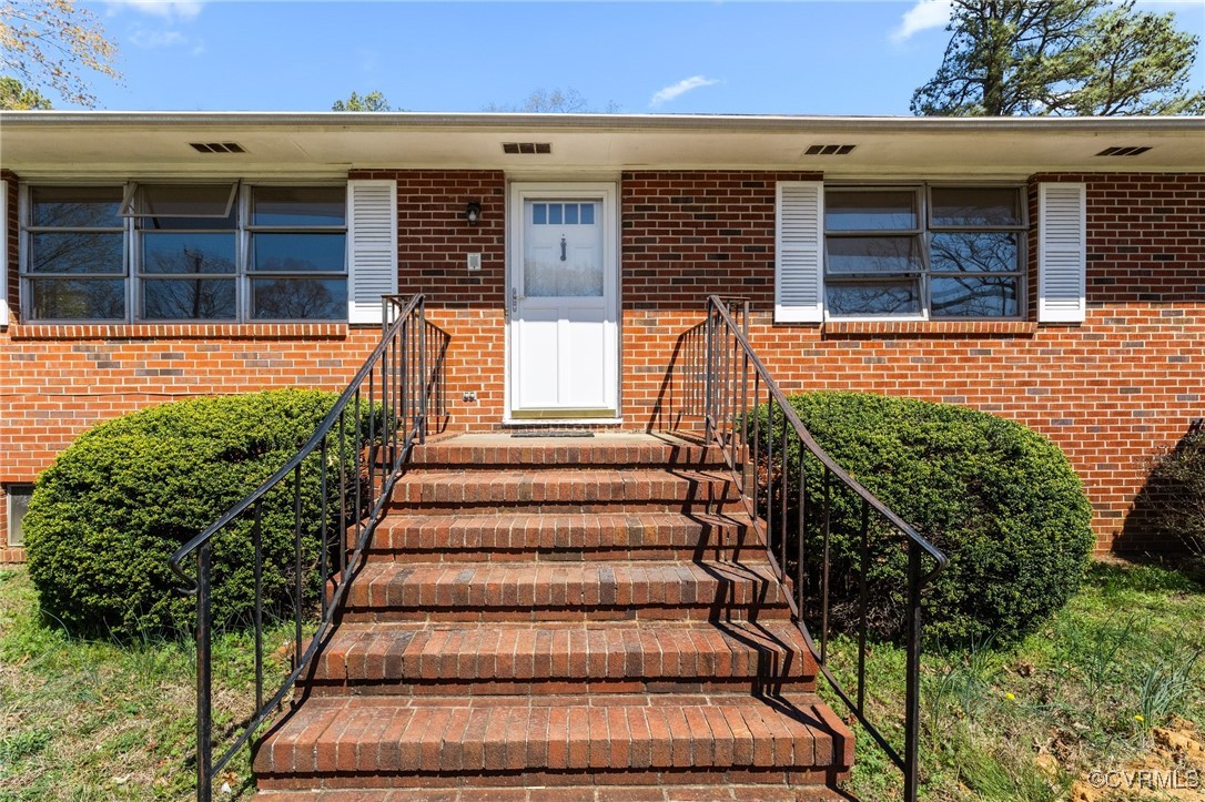 518 Bermuda Hundred Road Chester, VA 23836 - Photo 4 of 30