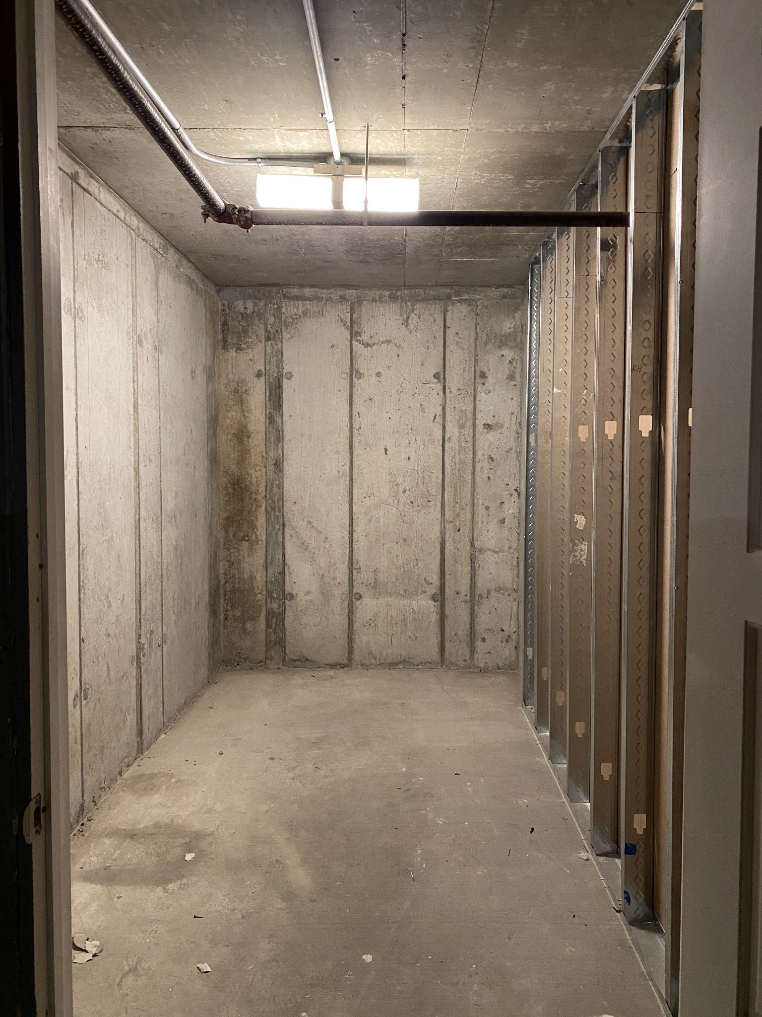 20 Rutledge Street, Unit 406 Nashville, TN 37210 - Photo 38 of 75 a view of hallway with shower