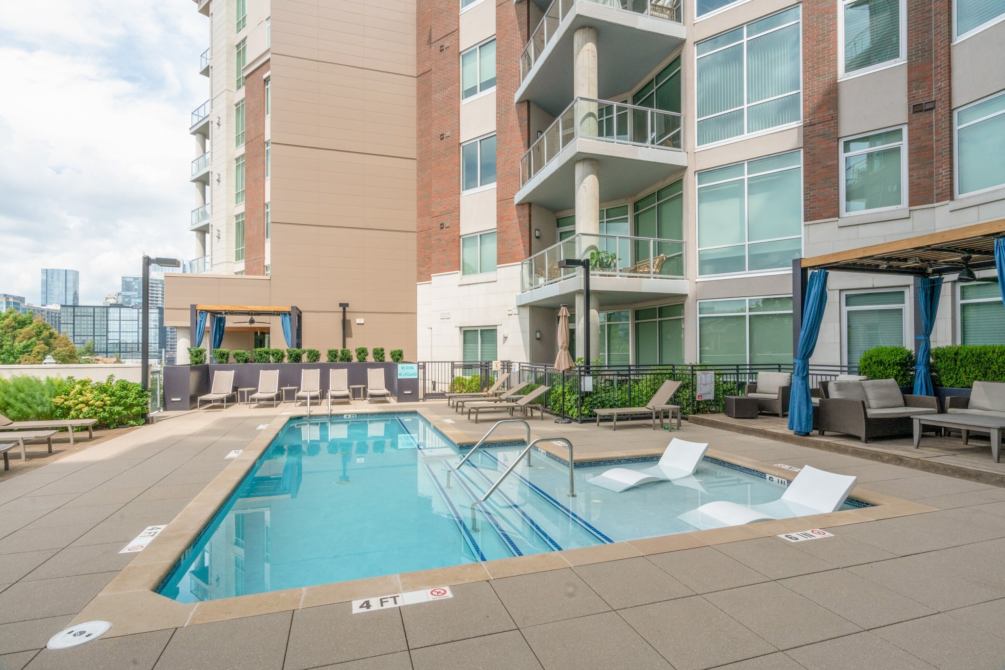20 Rutledge Street, Unit 406 Nashville, TN 37210 - Photo 52 of 75 a view of a building with sitting area