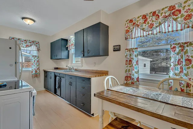 $205,000 | 801 Olena Avenue Southeast, Willmar, MN 56201