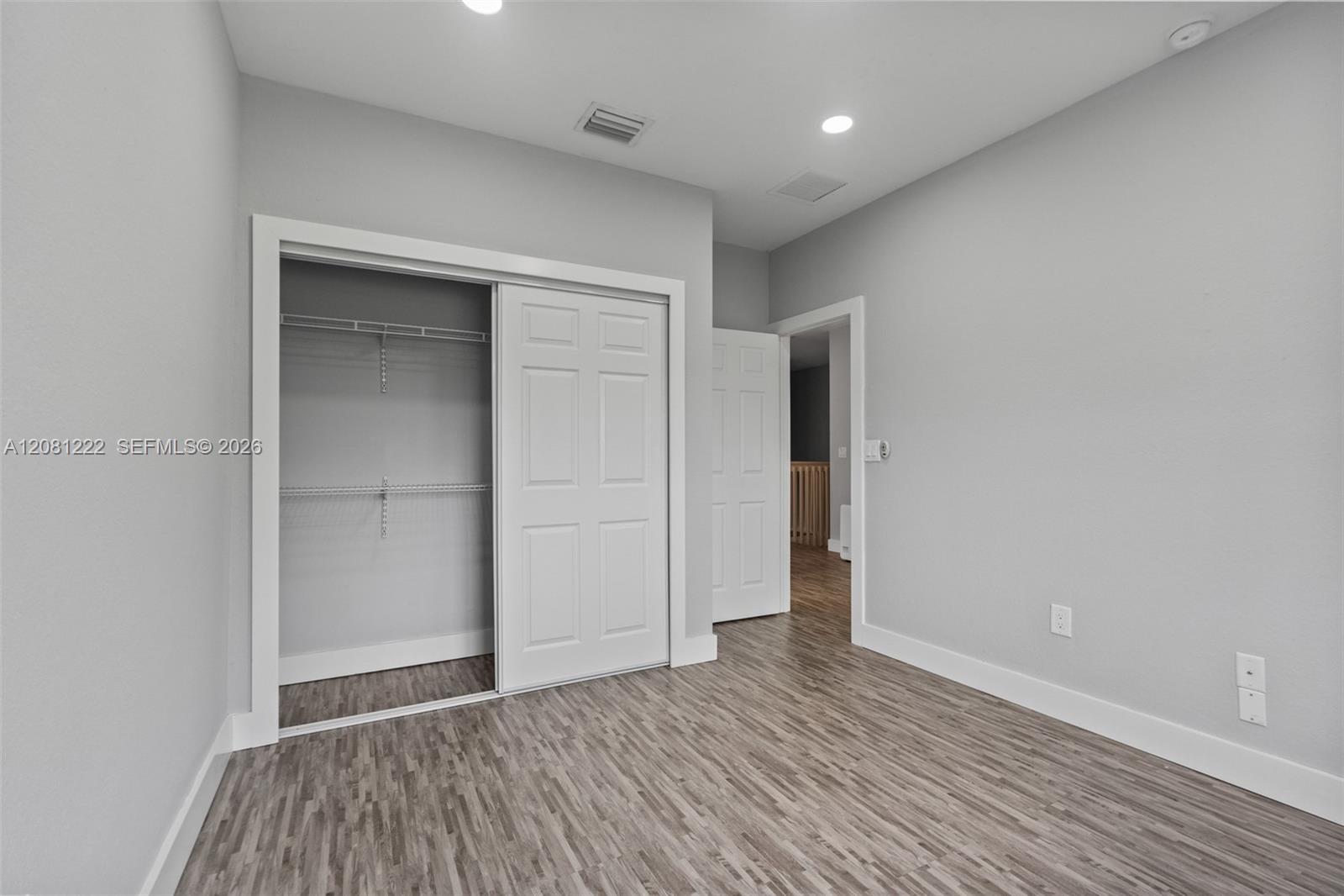16570 Southwest 70th Street Miami, FL 33193 - Photo 7 of 67 Gallery Image 7