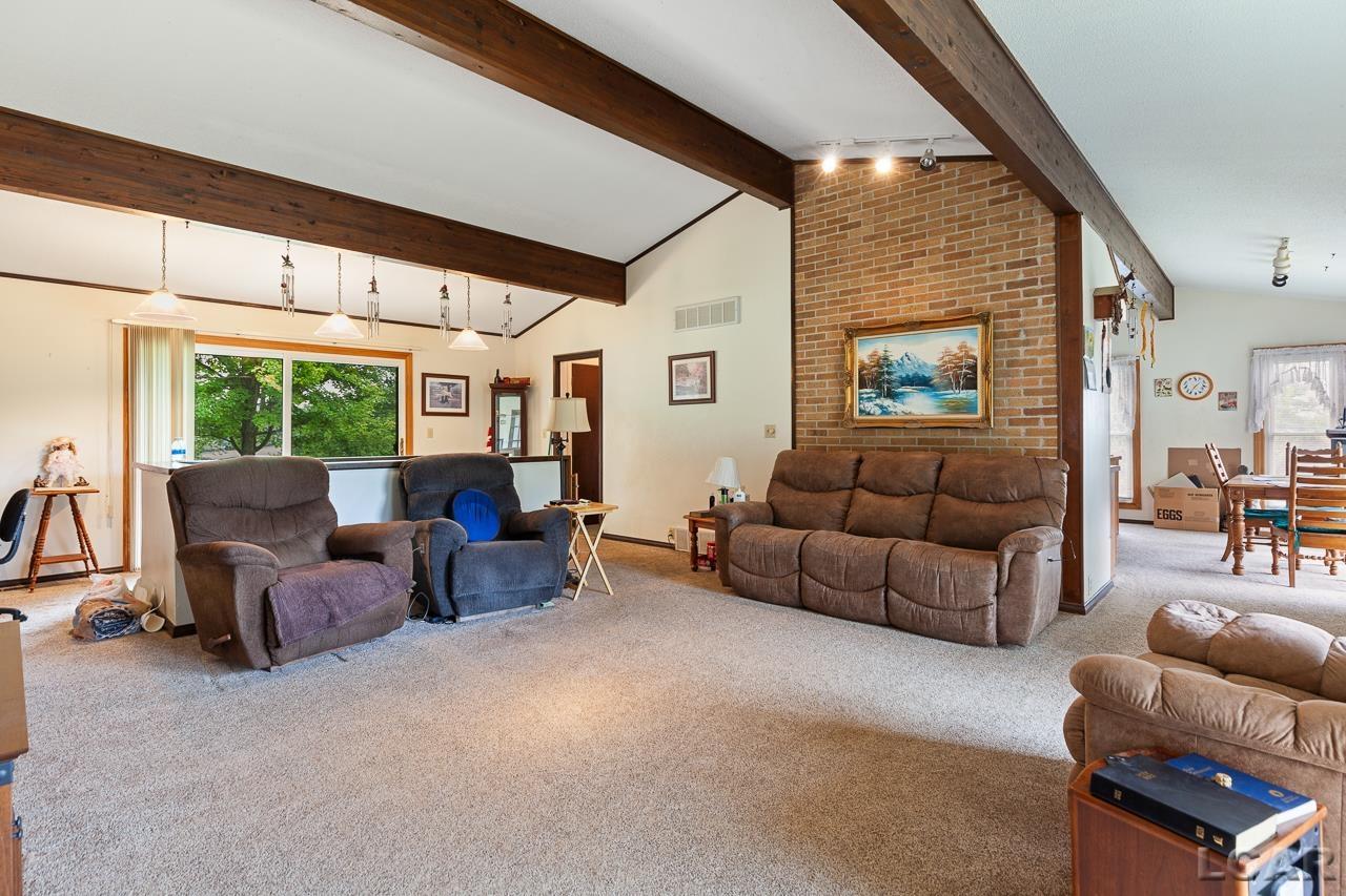 2677 Taylor Road Tecumseh, MI 49286 - Photo 12 of 40 50154001-57e9a406-0dcf-45c9-946e-16d2dfb01865.JPG