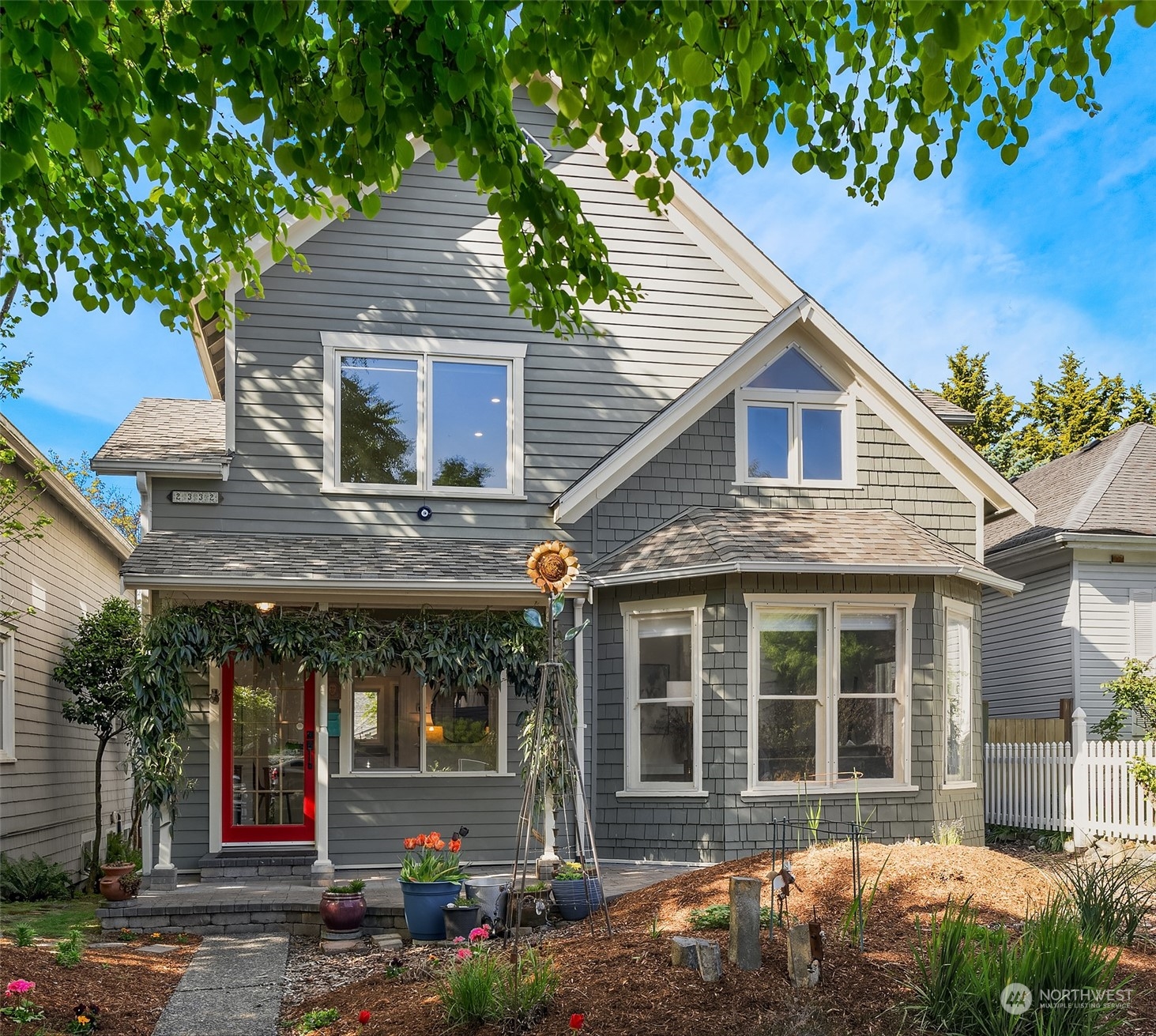 2332 North 64th Street Seattle, WA 98103 - Photo 2 of 40 Gallery Image 2
