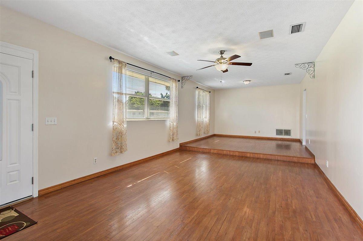 1550 Starwan Road East Jacksonville, FL 32211 - Photo 3 of 22 03-Living and Dining Room