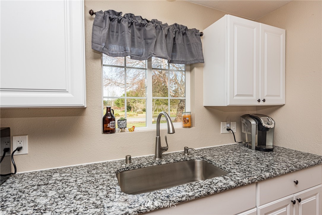 312 Heuhslein Road Port Angeles, WA 98362 - Photo 8 of 39 Gallery Image 8