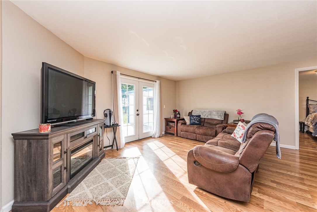 312 Heuhslein Road Port Angeles, WA 98362 - Photo 10 of 39 Gallery Image 10