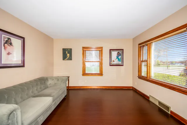 $328,000 | 2110 East Oakland Avenue, Bloomington, IL 61701