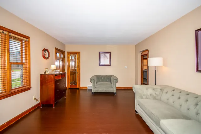 $328,000 | 2110 East Oakland Avenue, Bloomington, IL 61701