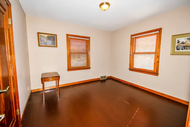 $328,000 | 2110 East Oakland Avenue, Bloomington, IL 61701